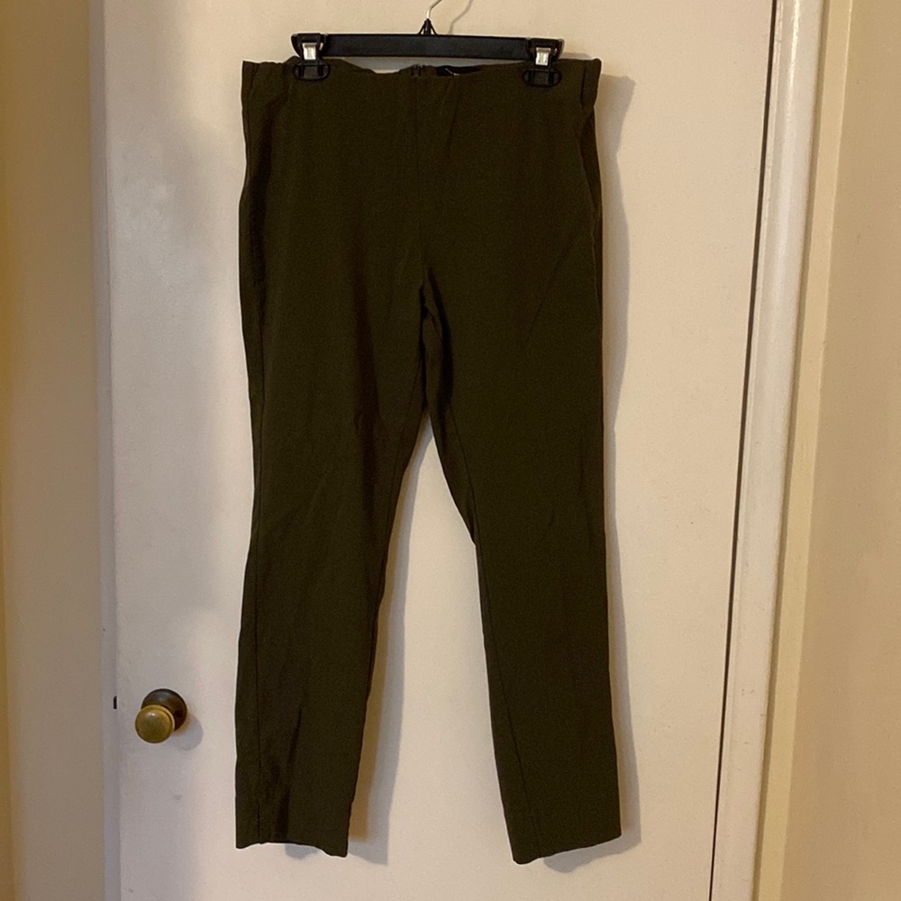 Green capri pants